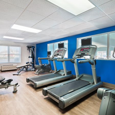 Holiday Inn Express & Suites - Columbus Airport East By Ihg Εξωτερικό φωτογραφία