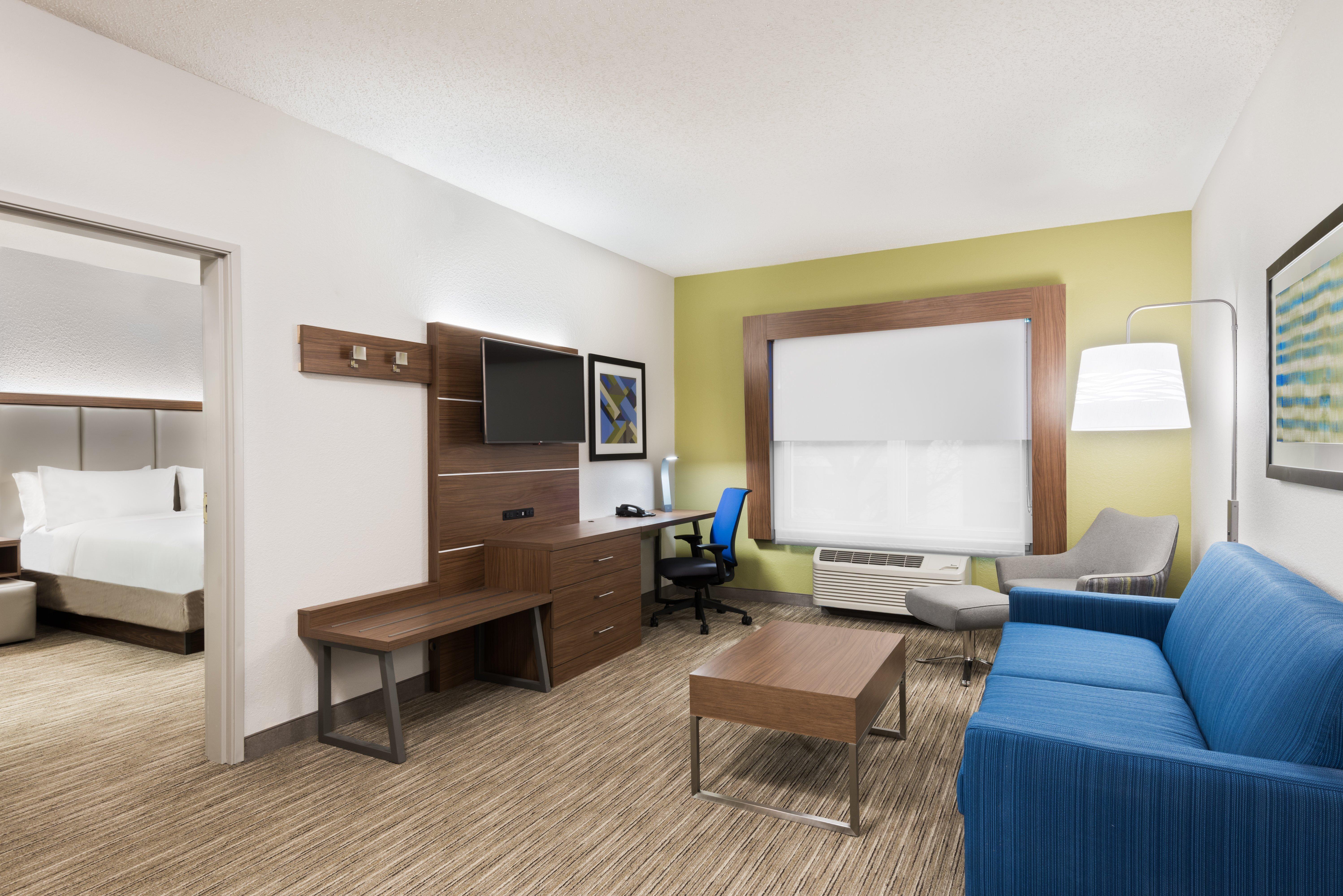 Holiday Inn Express & Suites - Columbus Airport East By Ihg Εξωτερικό φωτογραφία