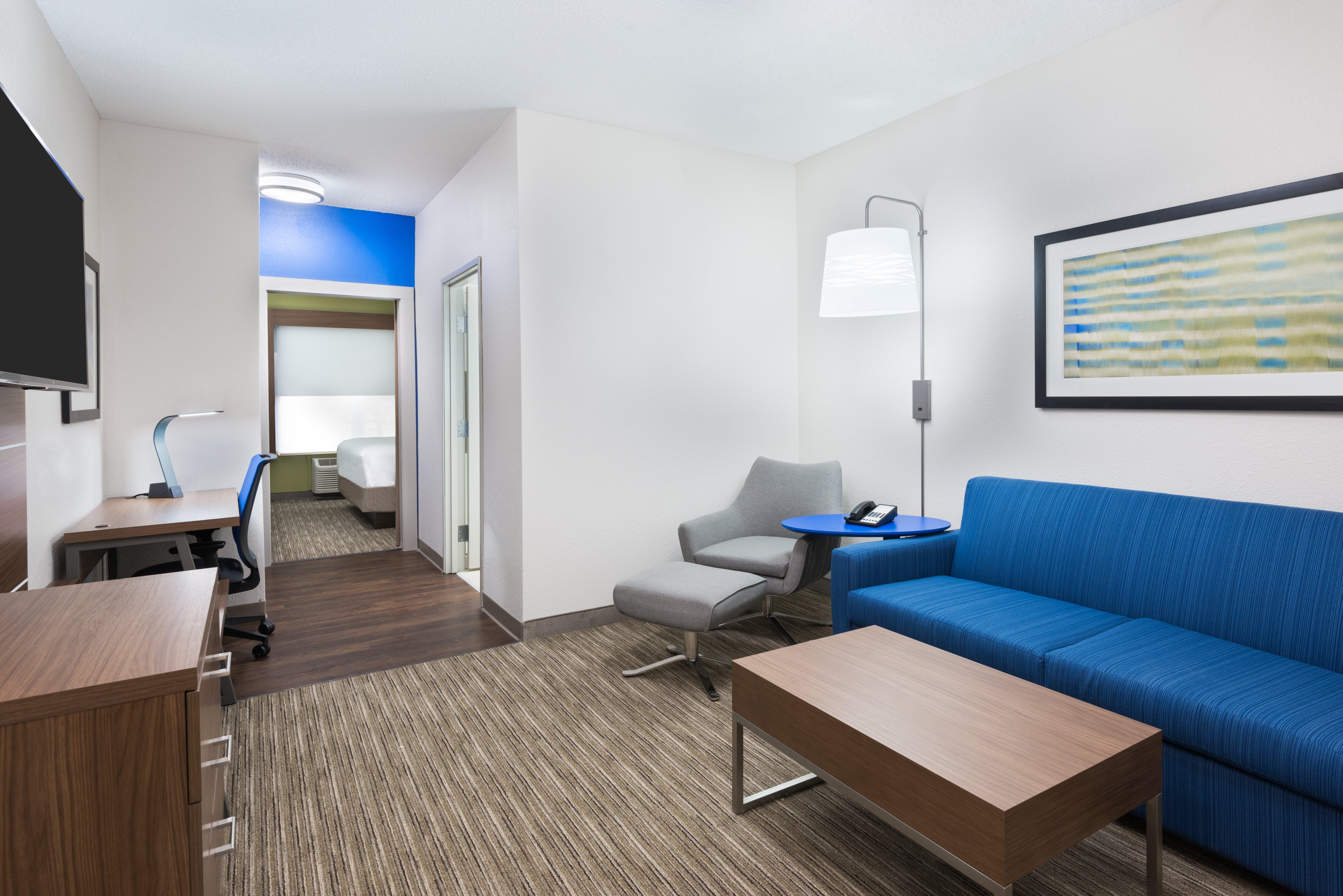 Holiday Inn Express & Suites - Columbus Airport East By Ihg Εξωτερικό φωτογραφία
