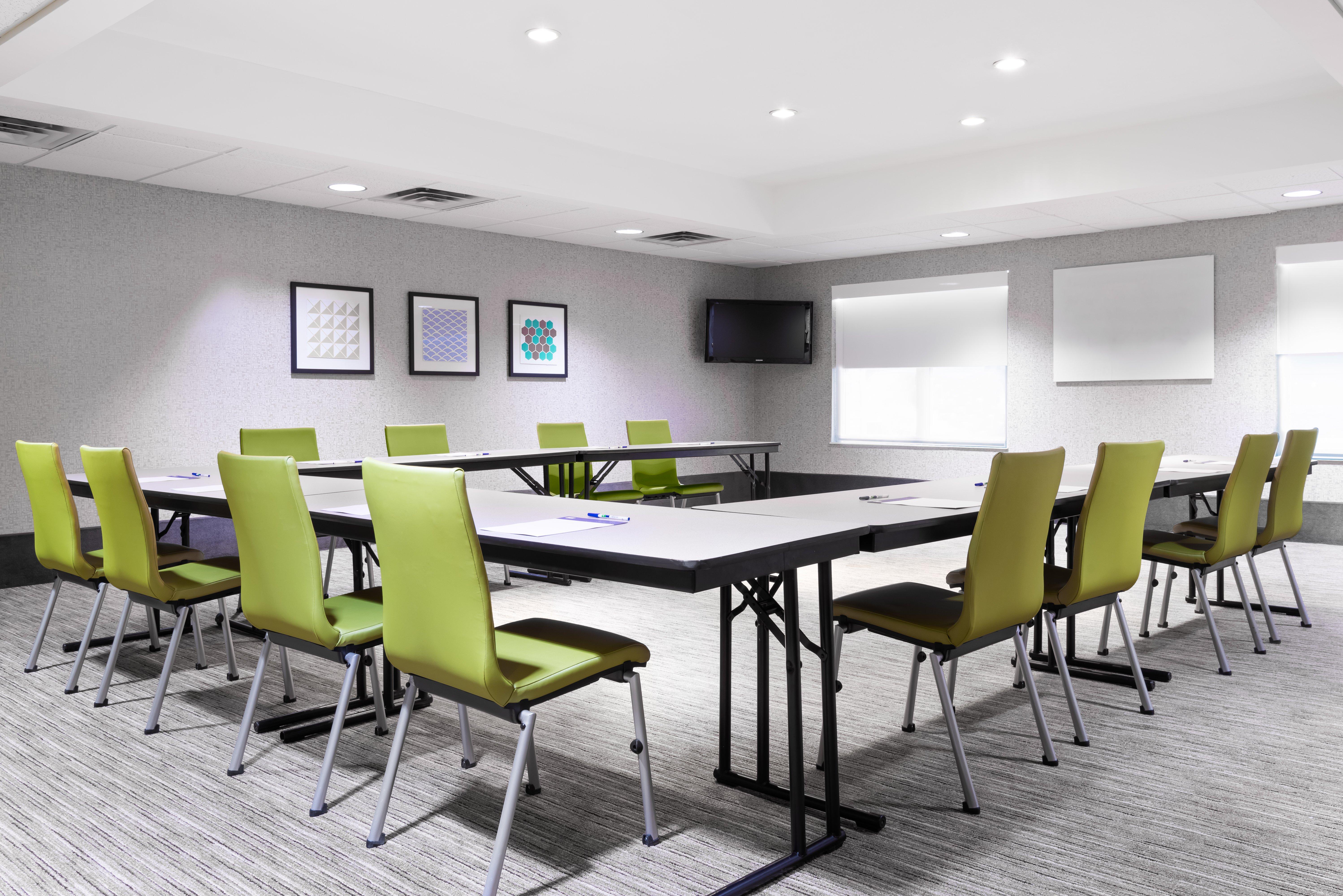 Holiday Inn Express & Suites - Columbus Airport East By Ihg Εξωτερικό φωτογραφία