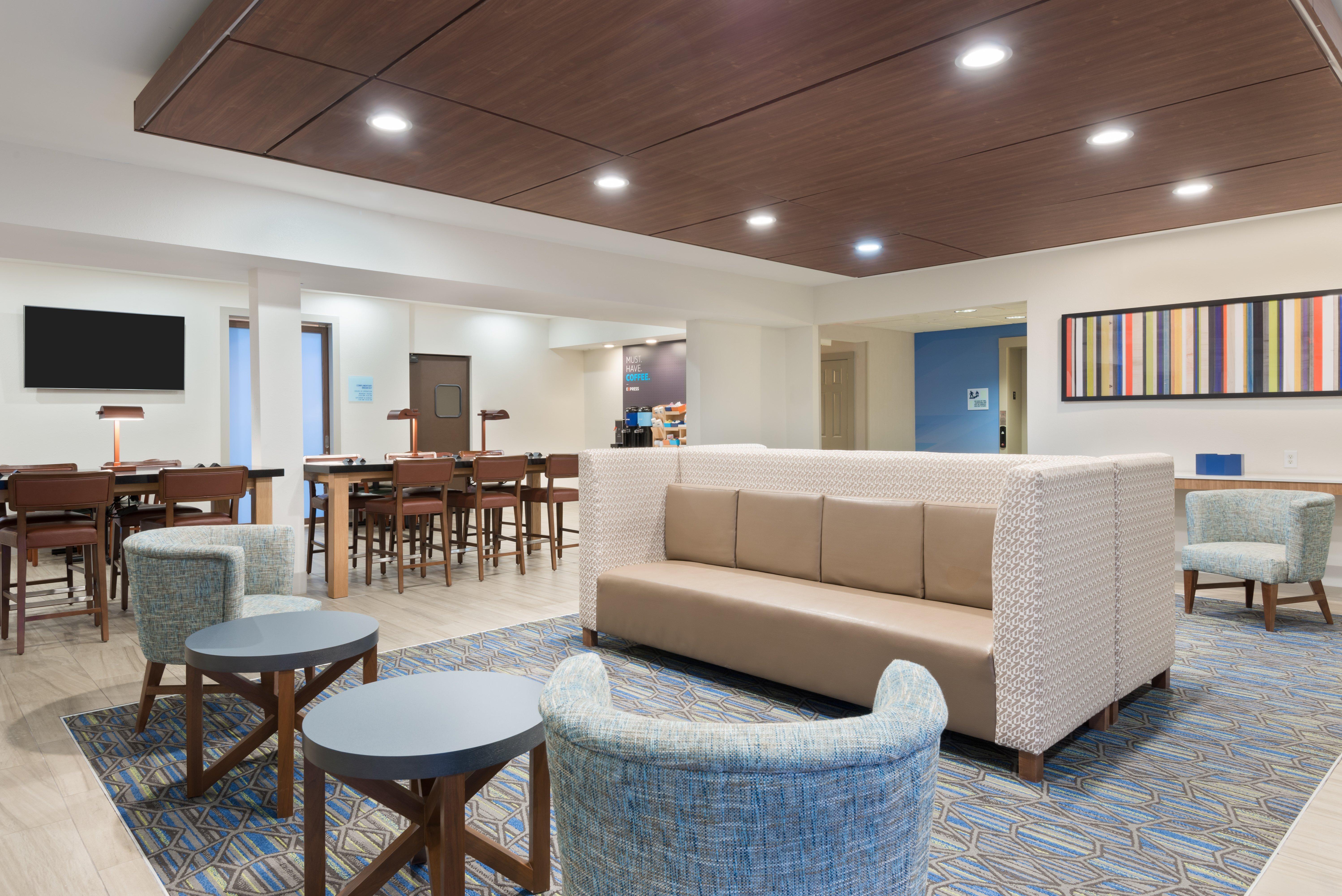 Holiday Inn Express & Suites - Columbus Airport East By Ihg Εξωτερικό φωτογραφία