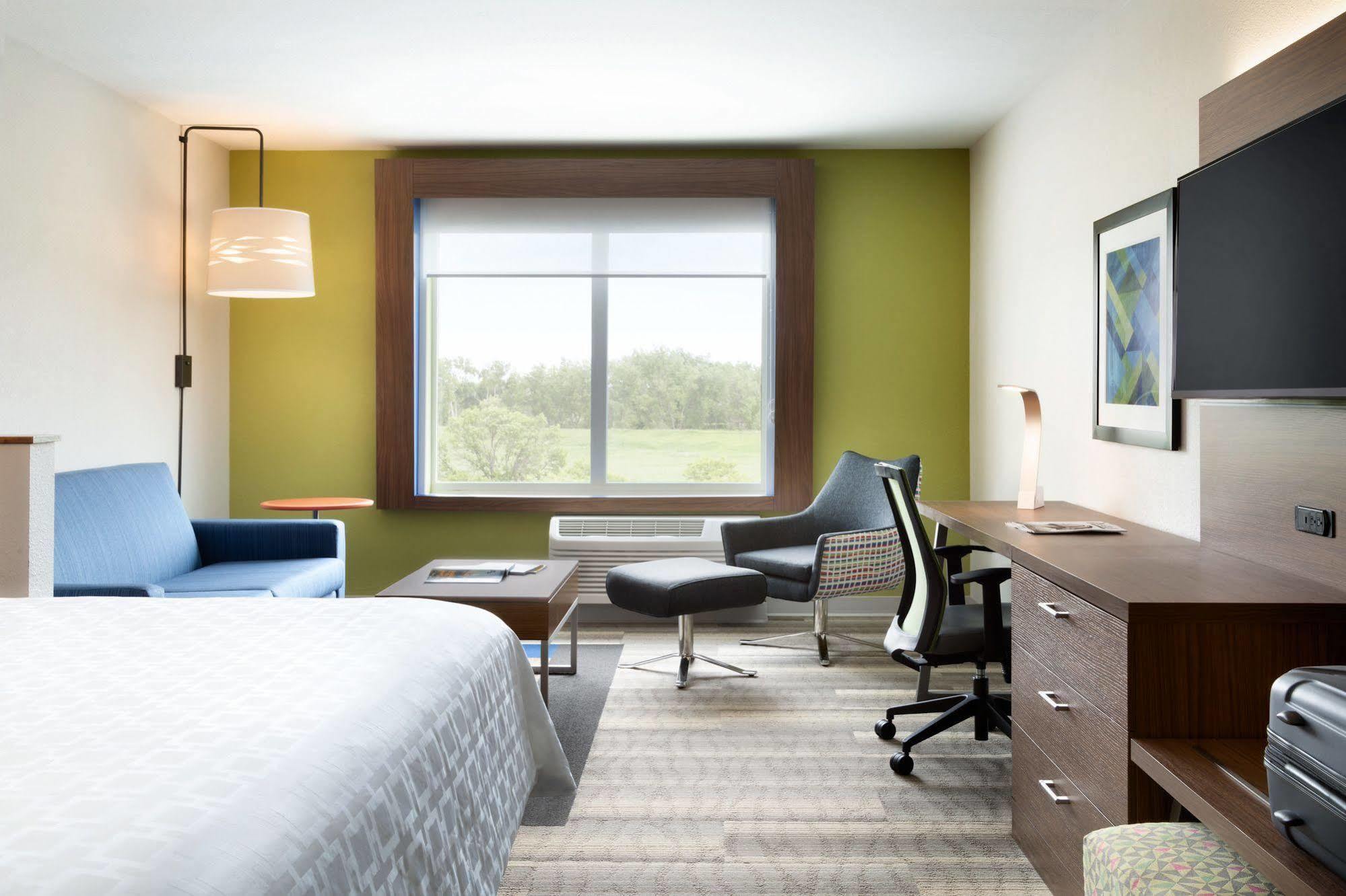 Holiday Inn Express & Suites - Columbus Airport East By Ihg Εξωτερικό φωτογραφία
