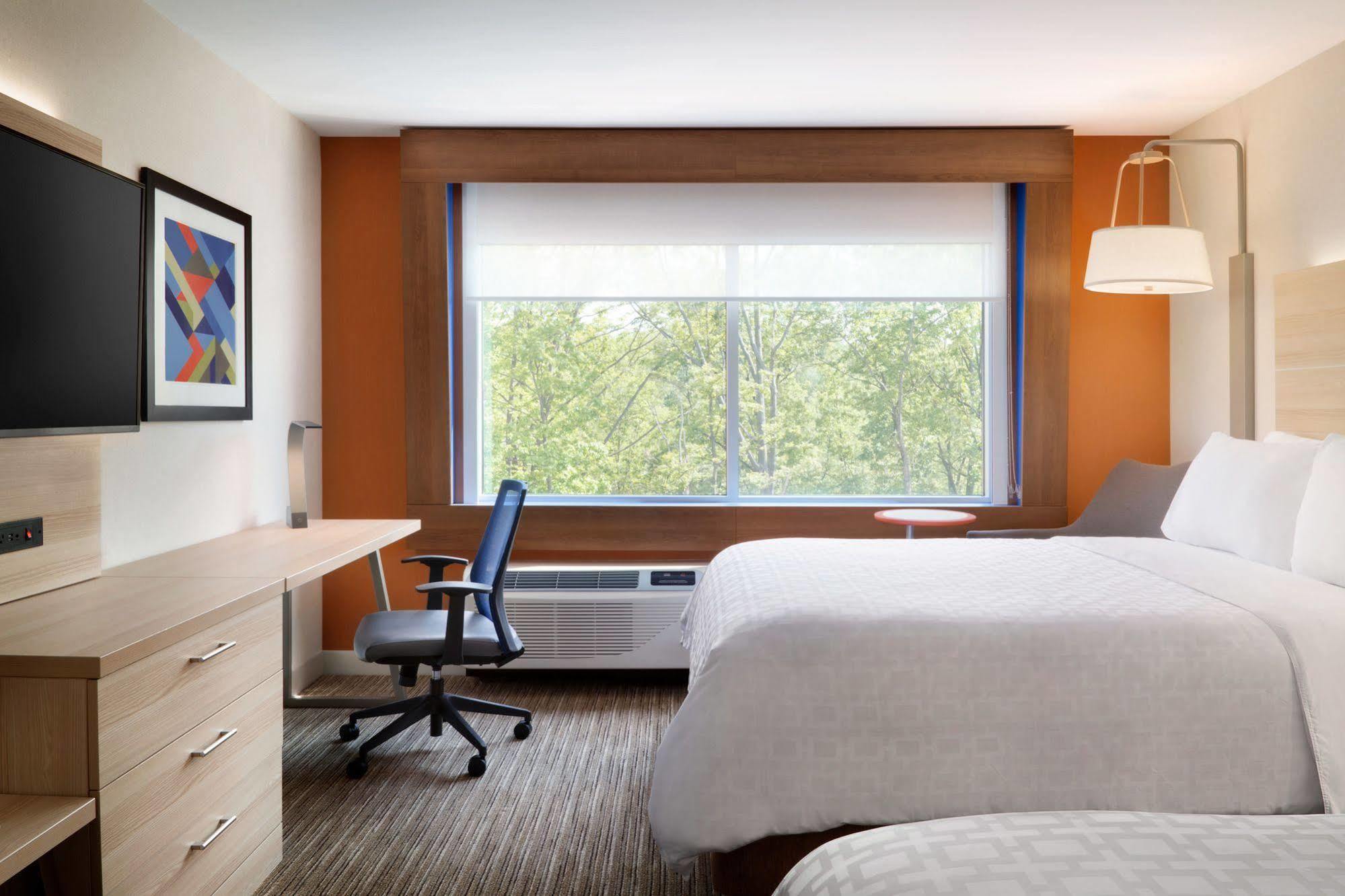 Holiday Inn Express & Suites - Columbus Airport East By Ihg Εξωτερικό φωτογραφία